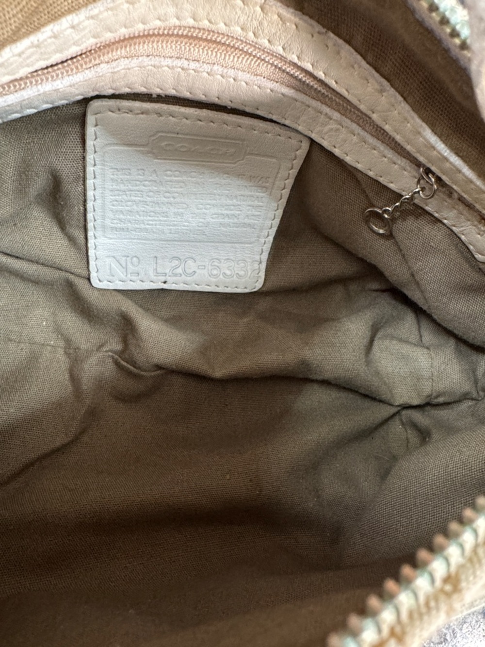 Coach Beige Signature Jacquard Shoulder Bag with White Trim EUC - Picture 10 of 11